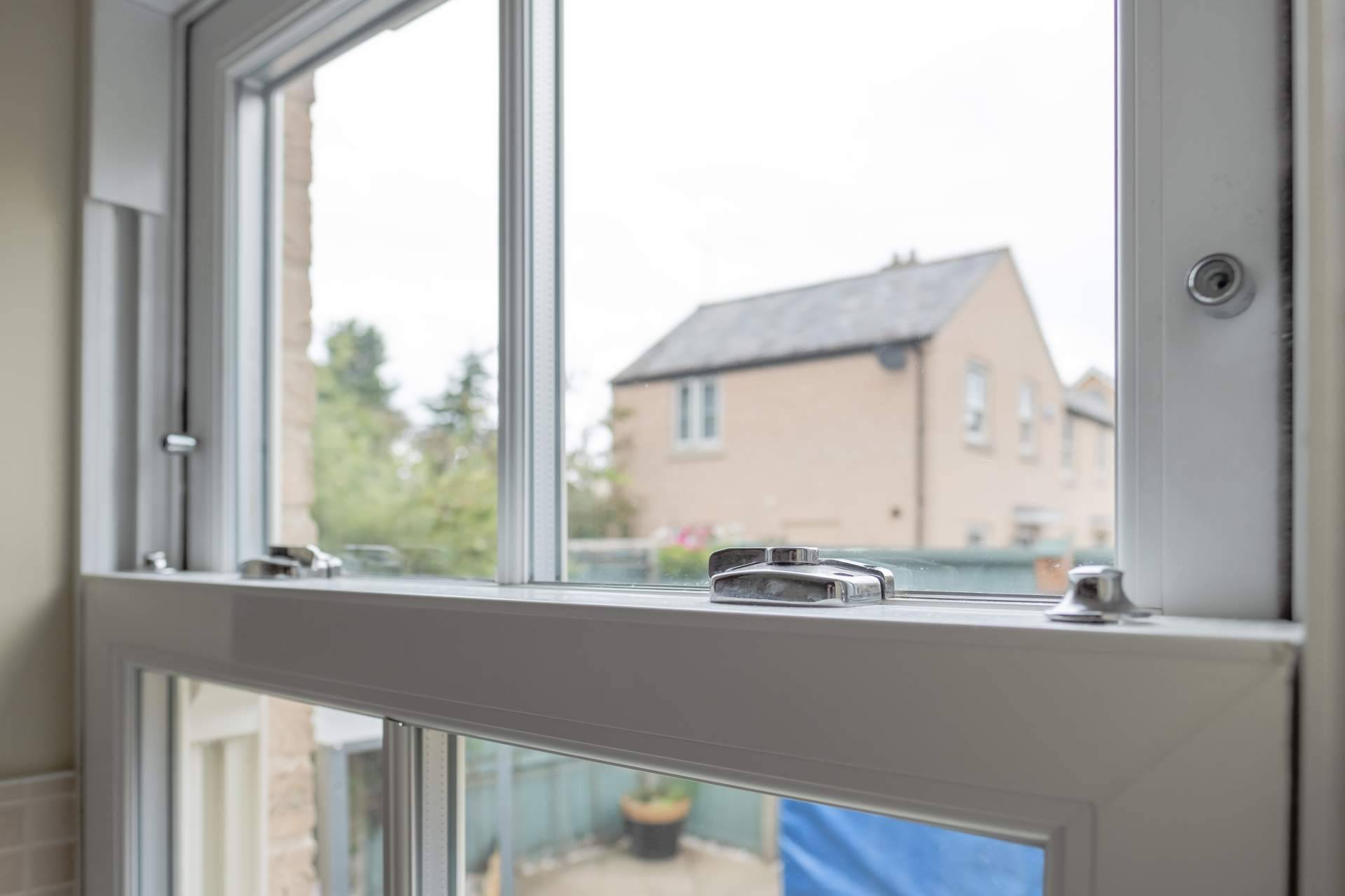 Ventanas Vamin ofrece servicios de fabricación e instalación de ventanas PVC con aislamiento acústico