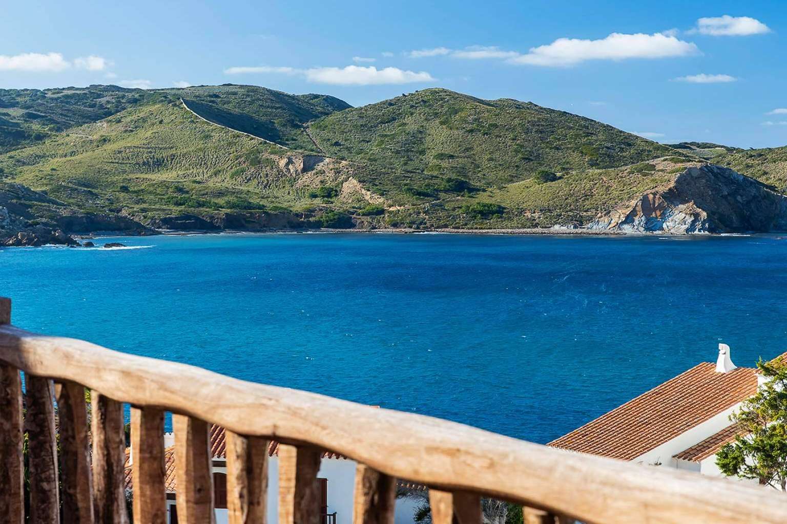 ¿Por qué invertir en bienes inmuebles en Menorca según los expertos de Home Menorca?