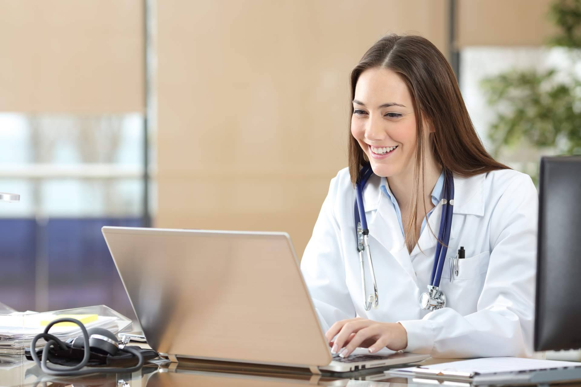 AFOE Formación ofrece cursos homologados para profesionales sanitarios