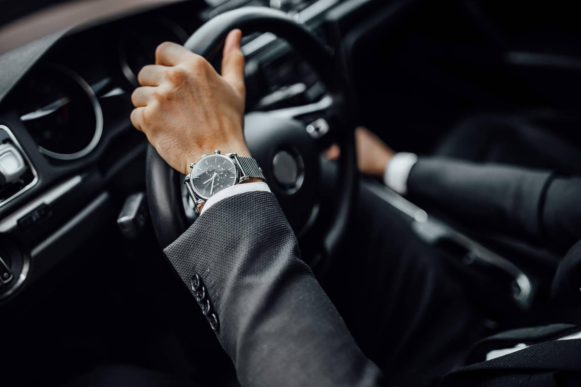 Radikal Cars ofrece la gestión de la compraventa de coches de lujo