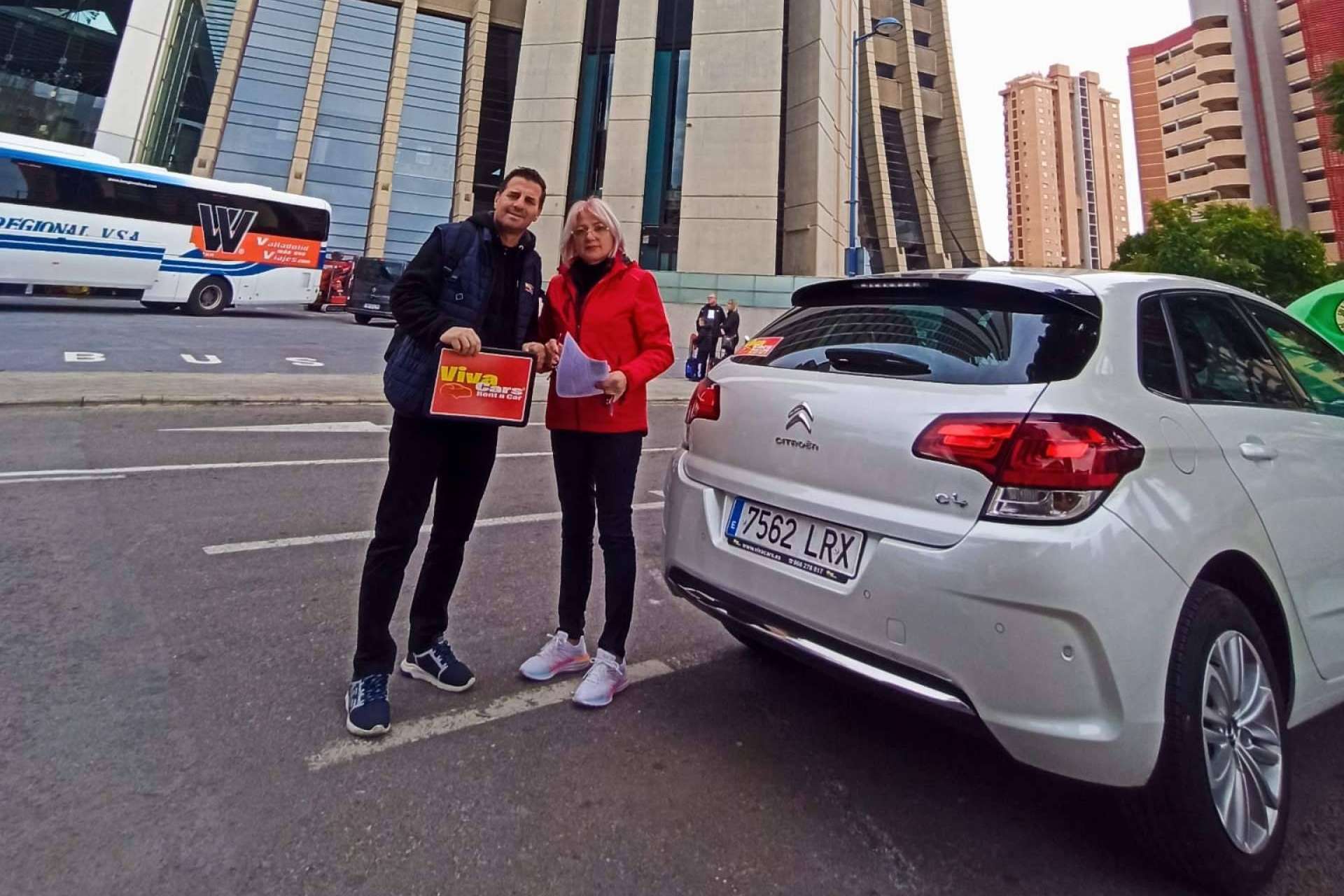 Viva Cars ofrece alquiler barato de coches en Benidorm y alrededores