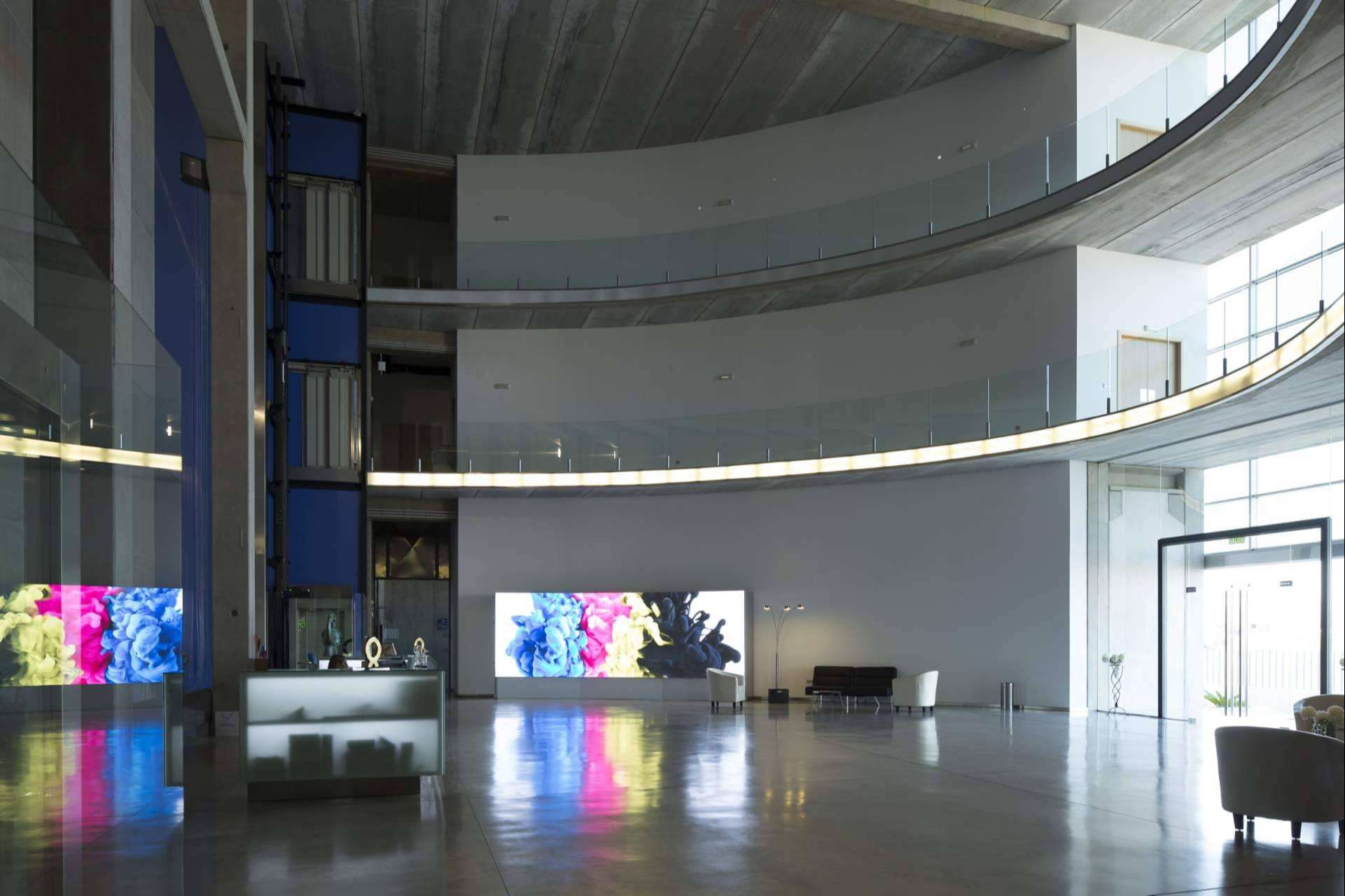 KERAjet presenta su innovador sistema de impresión de cerámica digital en SIMA