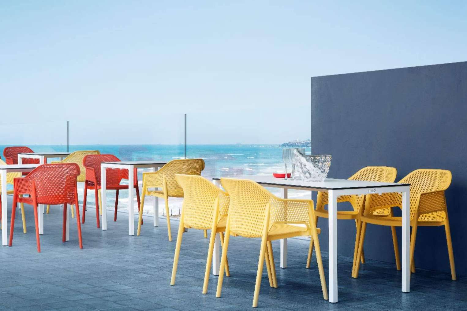 Sillas de hostelería en muebles-hosteleria.es