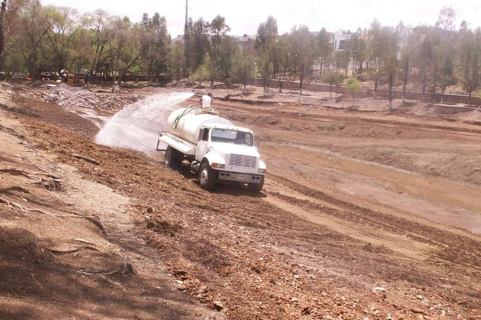 Impermeabilización de suelos naturales, con Vervictech