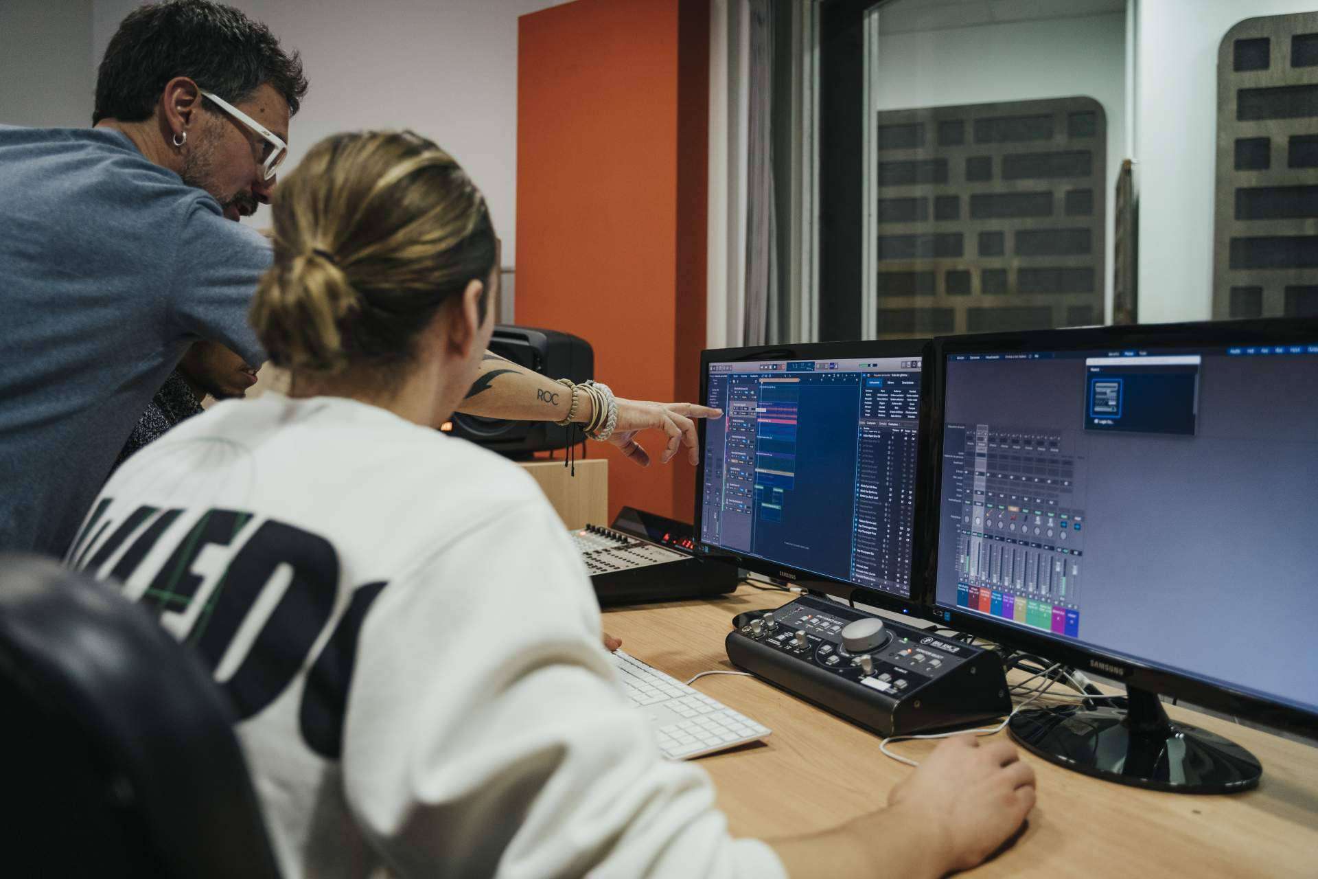 Especializarse en producción musical de la mano de profesores con trayectoria e increíbles instalaciones en Eumes