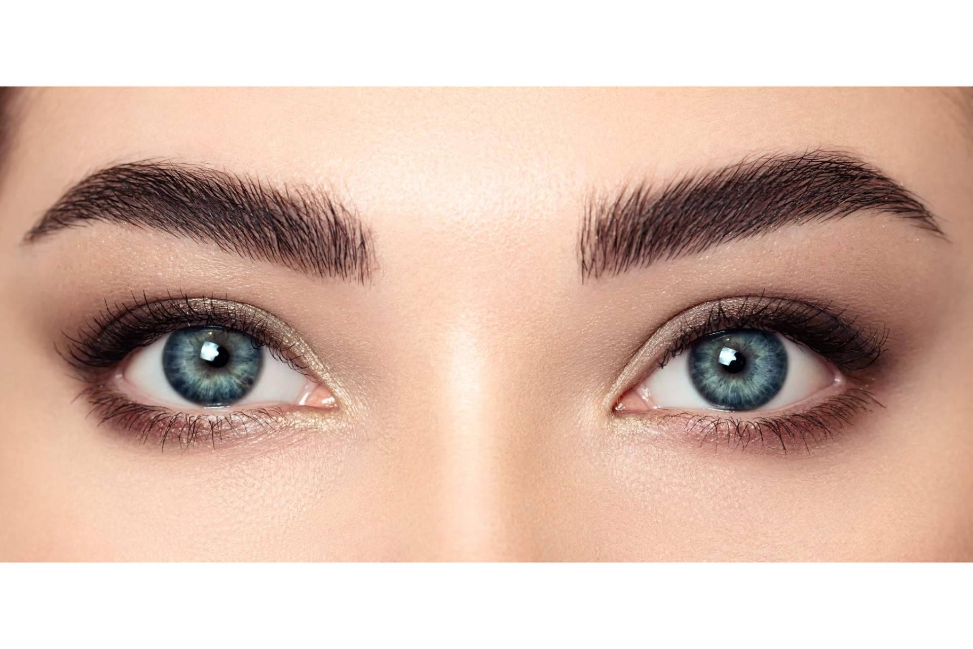 Transformar la apariencia con la solución definitiva, el injerto de cejas en mujeres