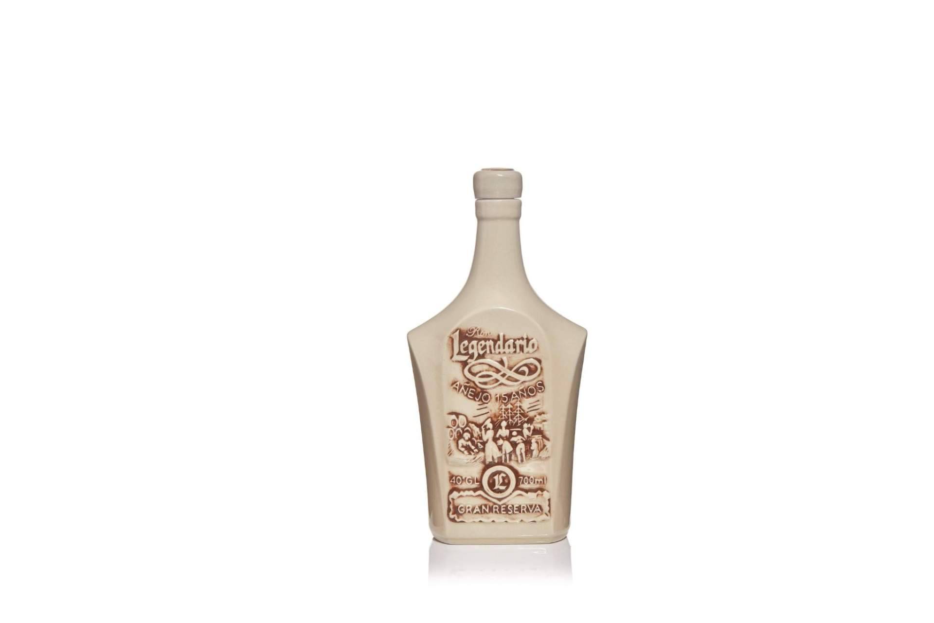 Obsequiar con un Ron Añejo 15 años Gran Reserva a los amantes del ron