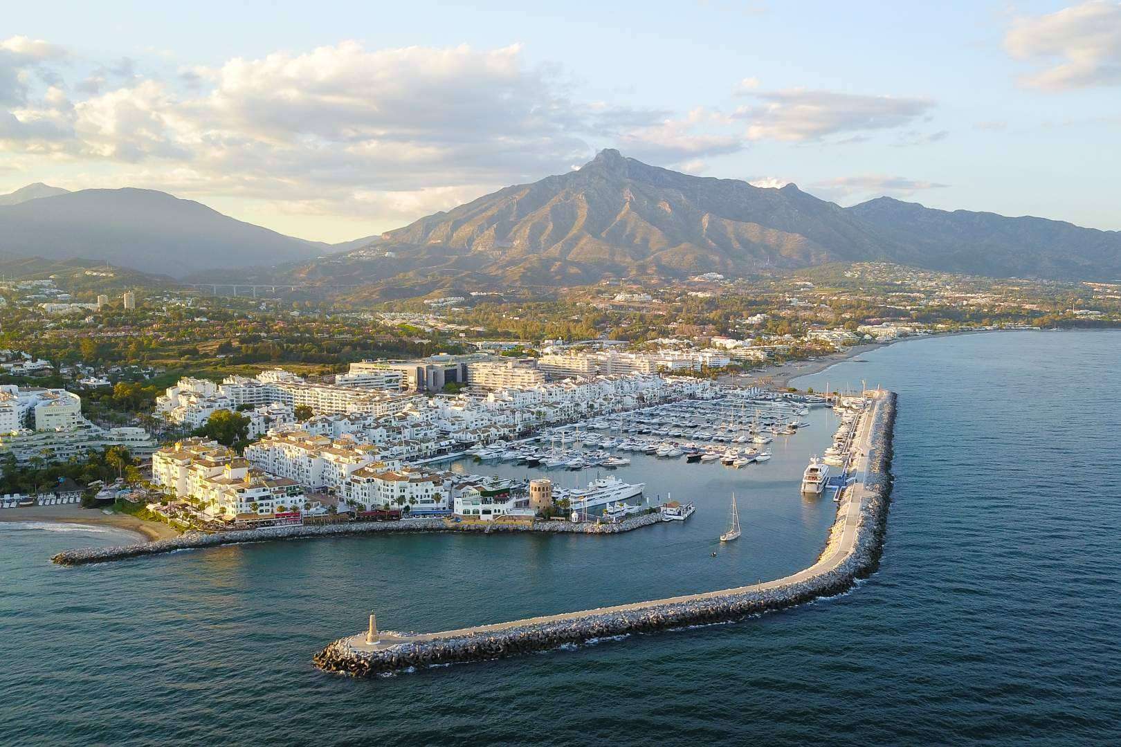 Casas en Marbella, la ciudad con variedad cultural y buenas escuelas internacionales
