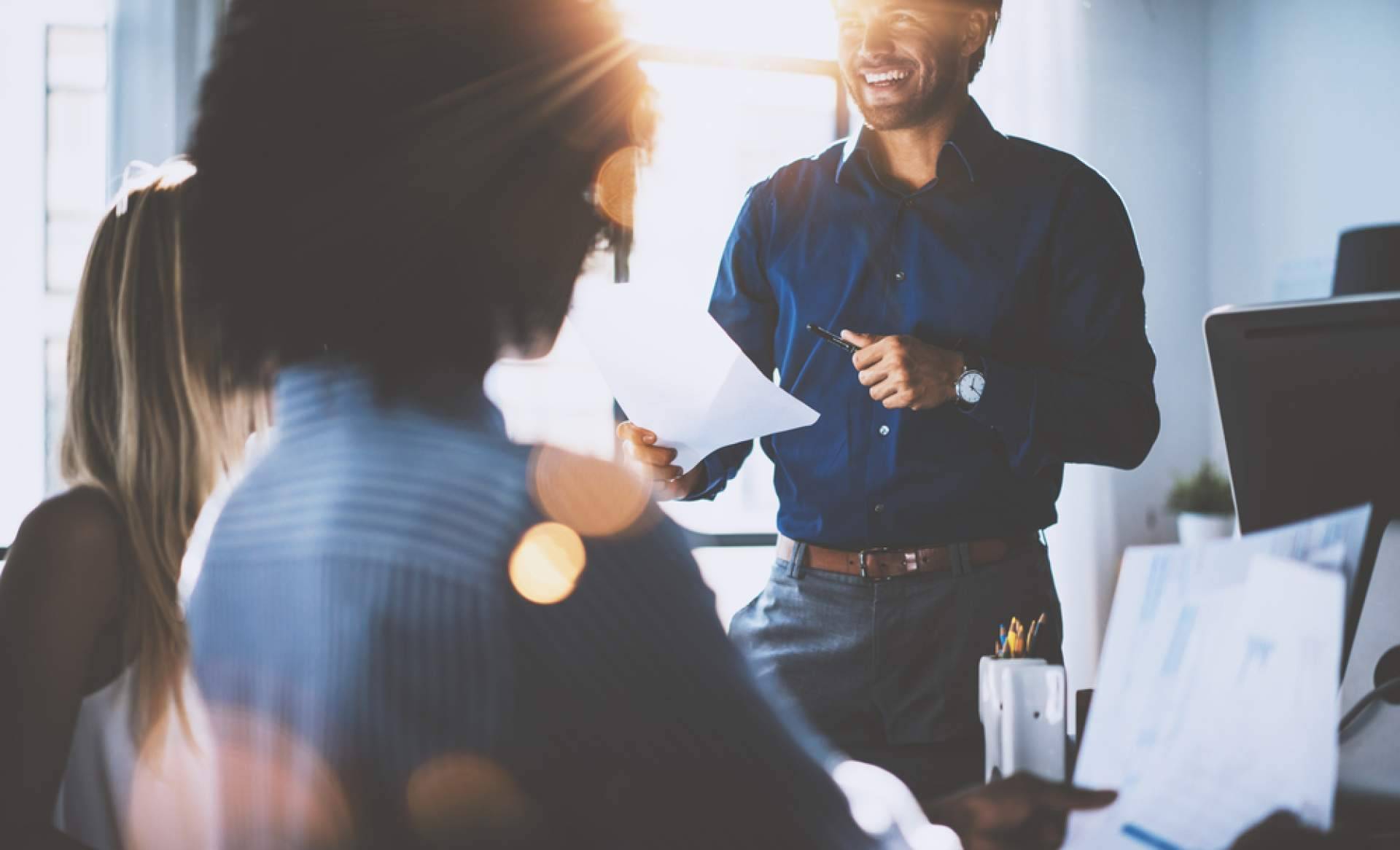 Cómo los servicios de consultoría en innovación empresarial pueden transformar empresas