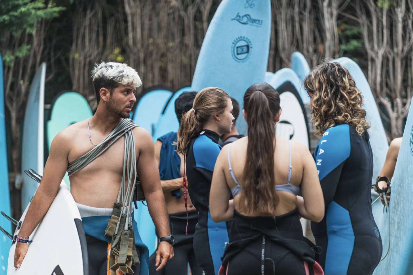 Surfhouse es el concepto turístico que tiene enamorados a los más jóvenes