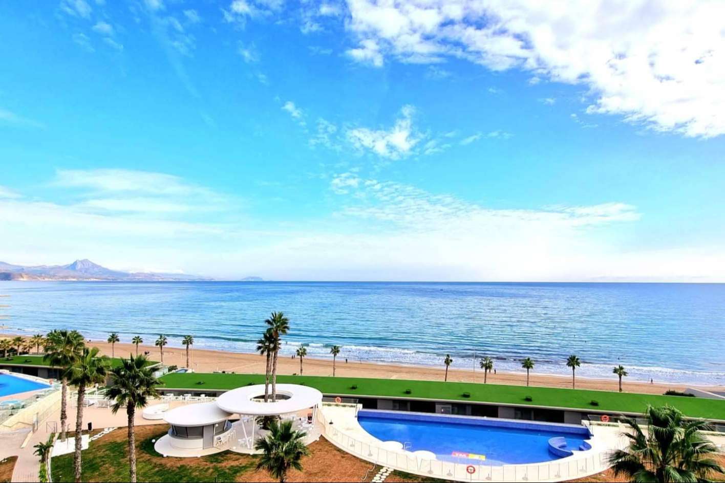 Venta de propiedades de obra nueva y segunda mano en la Costa Blanca de la mano de Home Target