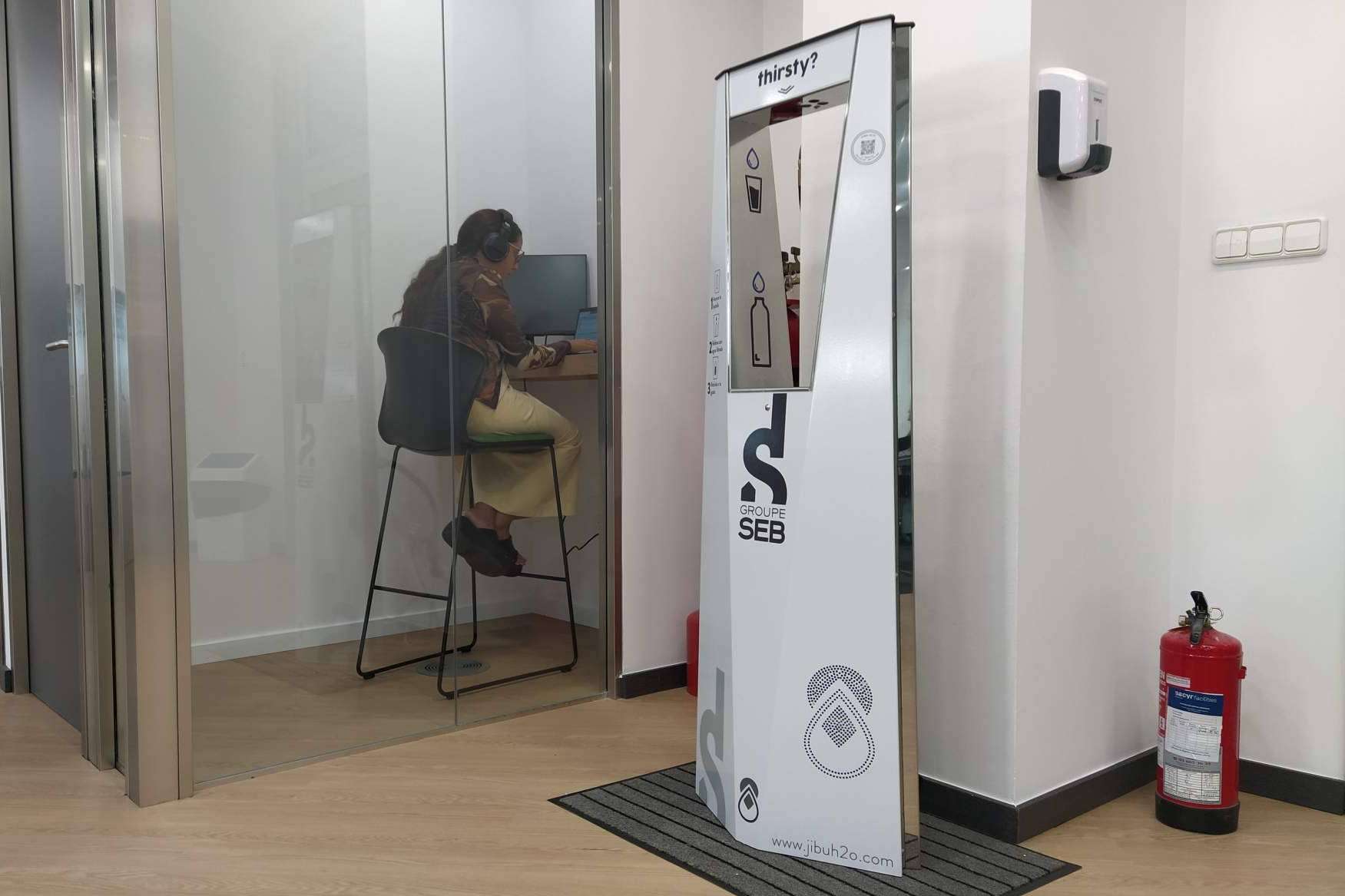 Jibu H2O es especialista en la venta de fuentes de agua potable para instalar en las escuelas y universidades