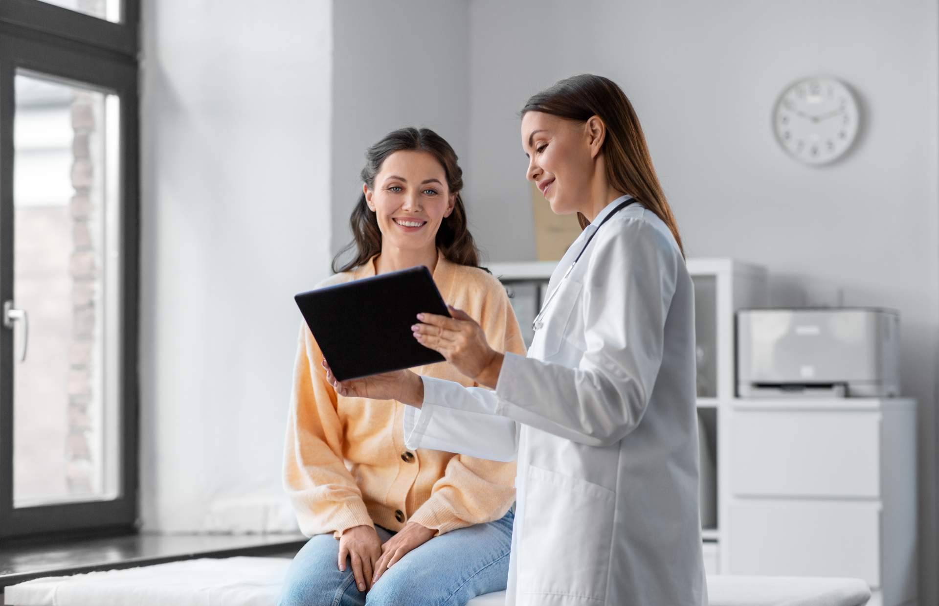 CareMe AT Home habla sobre el uso de asistentes virtuales para solucionar problemas de salud