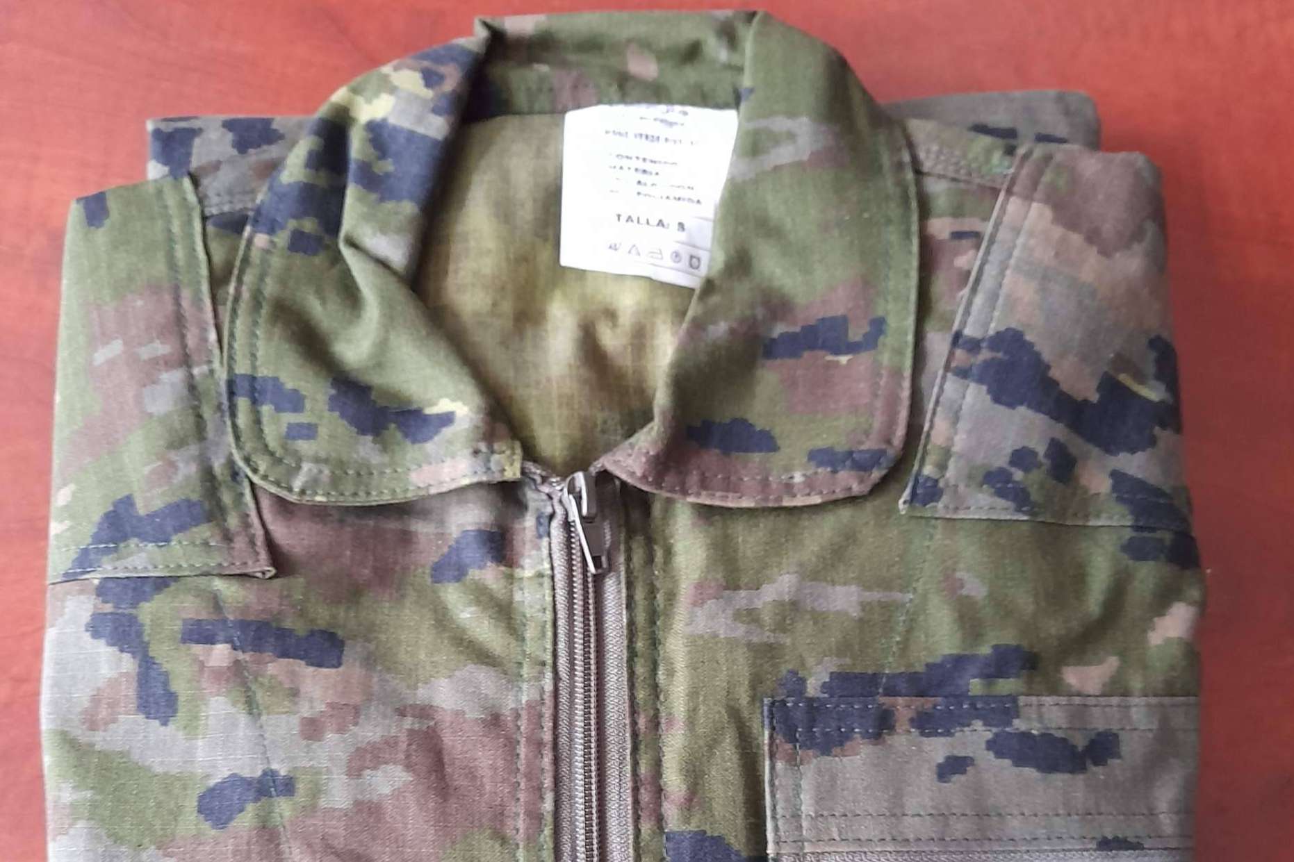Uniformes y accesorios disponibles en Distarmatex