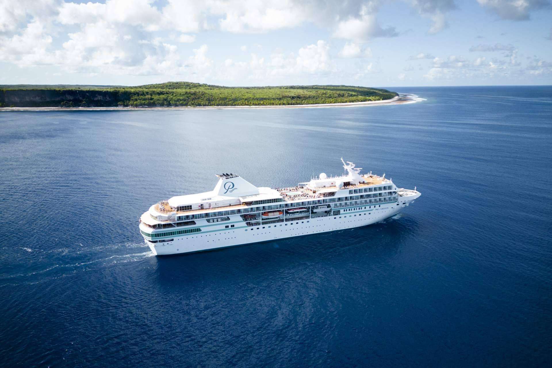 Nuevos viajes para 2025 por Oceanía, Indonesia y Melanesia, con Paul Gauguin Cruises