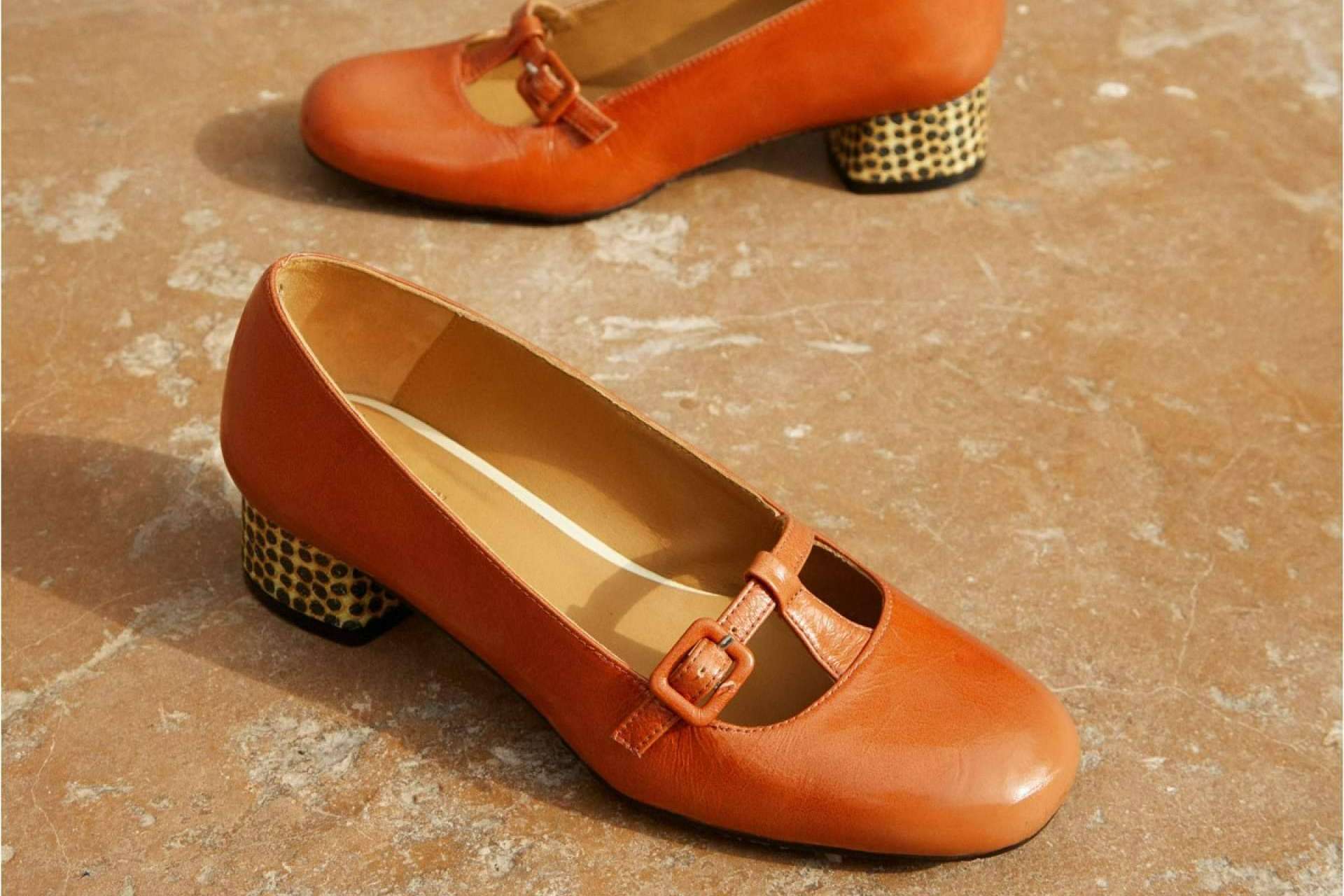 Los zapatos de tacón bajo de Audley garantizan comodidad y estilo