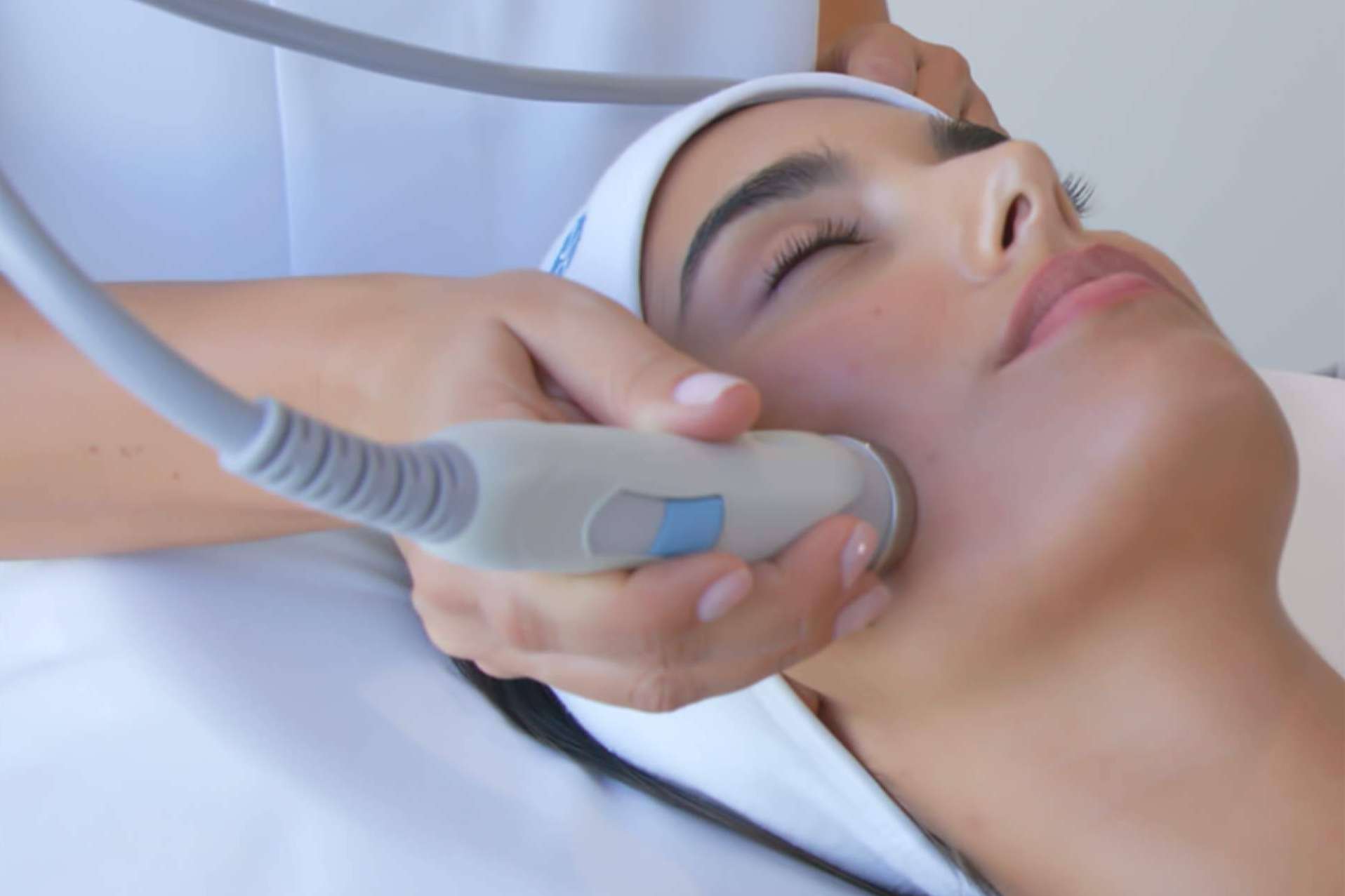 Aesthemed y el lanzamiento de dos nuevas máquinas para centros de estética y salones de belleza