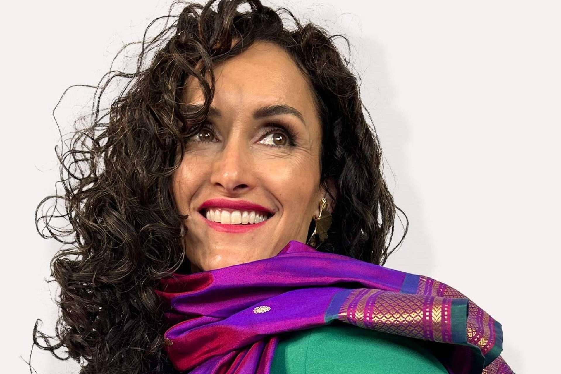 La CEO de la marca de moda Rollup Couture, Paula Bemart, concede una entrevista