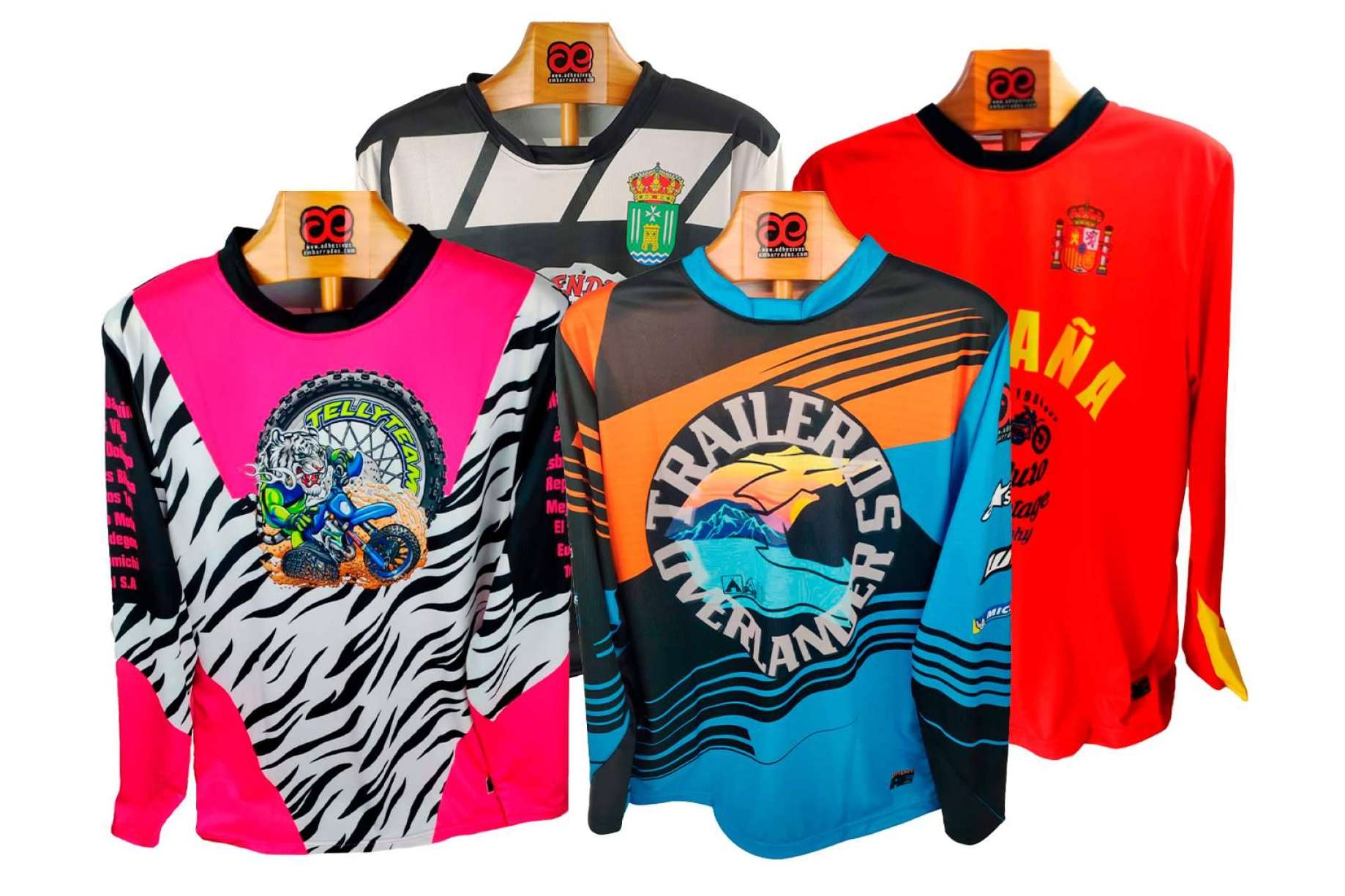 La importancia de la ropa personalizada en el mundo del motocross, con ADHESIVOSEMBARRADOS