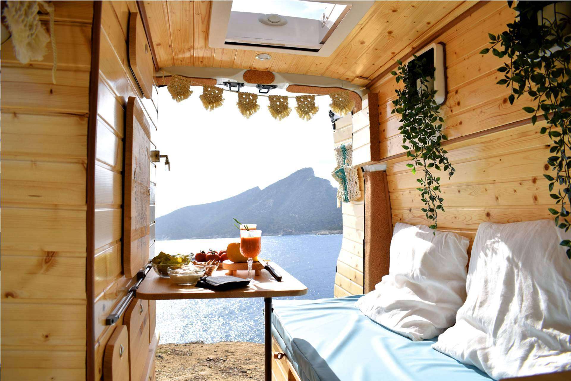 Gumara Camper, servicio de alquiler de furgonetas camperizadas para conocer la isla de Mallorca