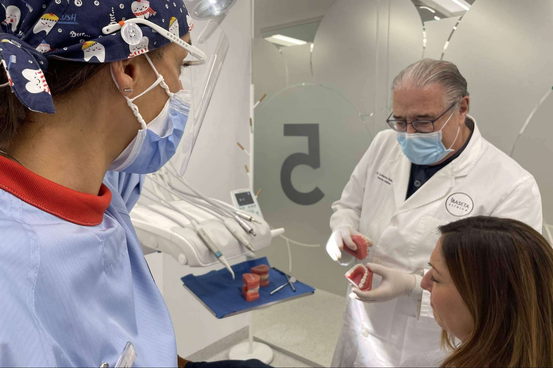 Clínica Ibaseta cuenta con especialistas en estética dental en Asturias