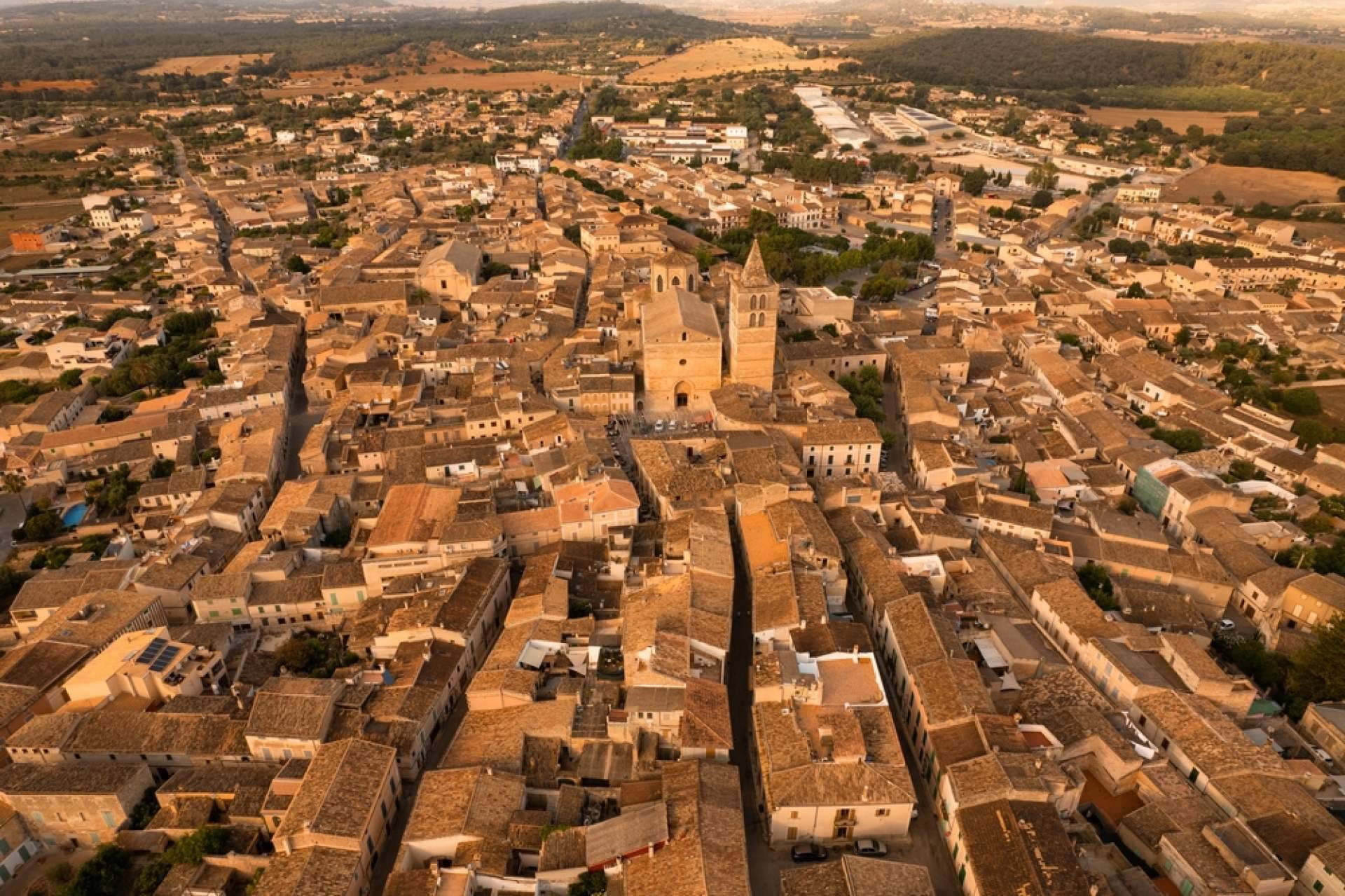 Pasar las vacaciones en una verdadera casa de campo en Sinéu, Mallorca, con ISholidays.com