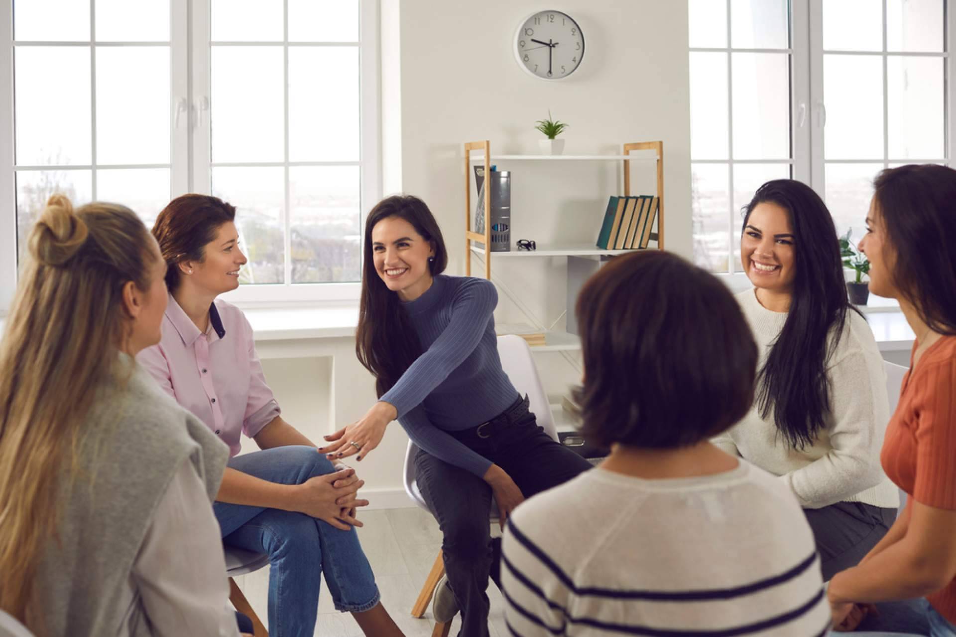 Todo lo que se puede aprender en los talleres 'Entre Mujeres; Pensamiento positivo en Acción'
