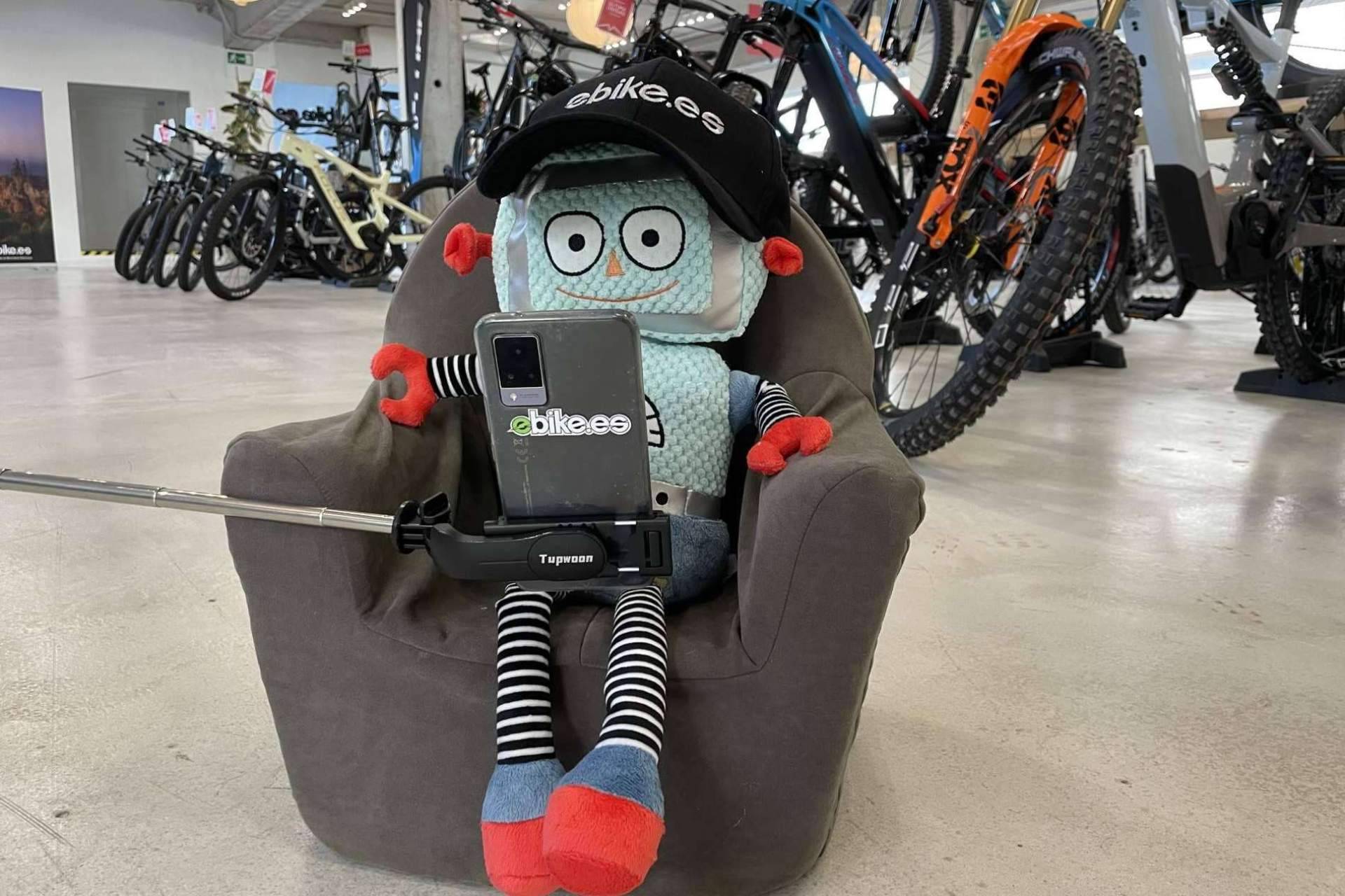 Ebike.es y ManyContacts revolucionan las ventas de las bicicletas con IA y WhatsApp