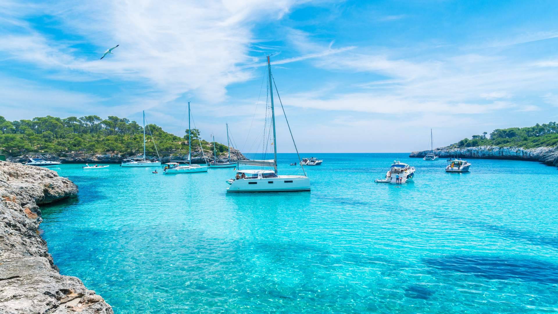 Mar en Calma Menorca, la oportunidad de recorrer Menorca en Barco y descubrir toda su magia