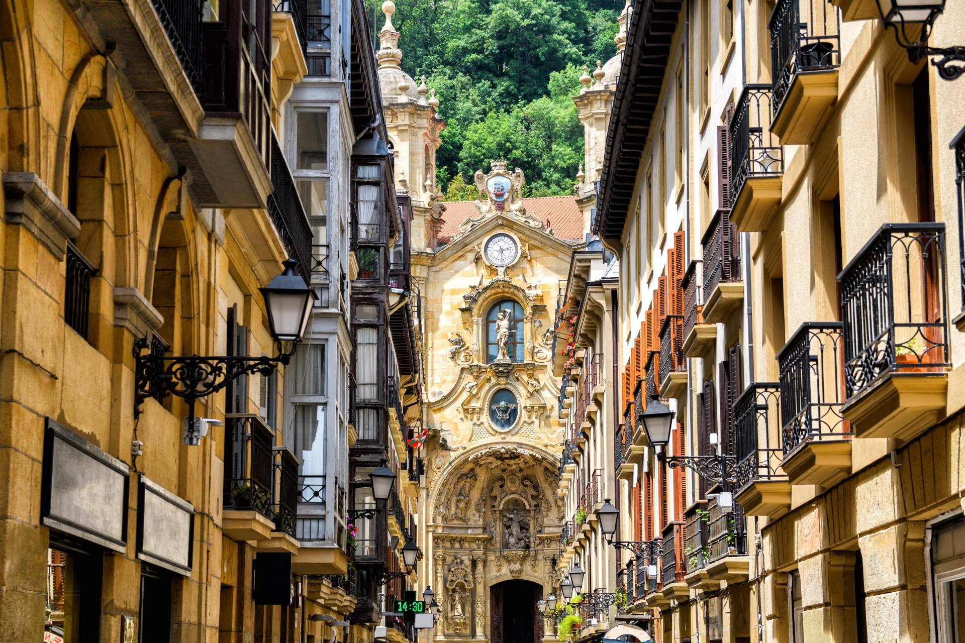 Viaje a San Sebastián y vuelta a casa con los pasteles vascos de Pastelería Oiartzun
