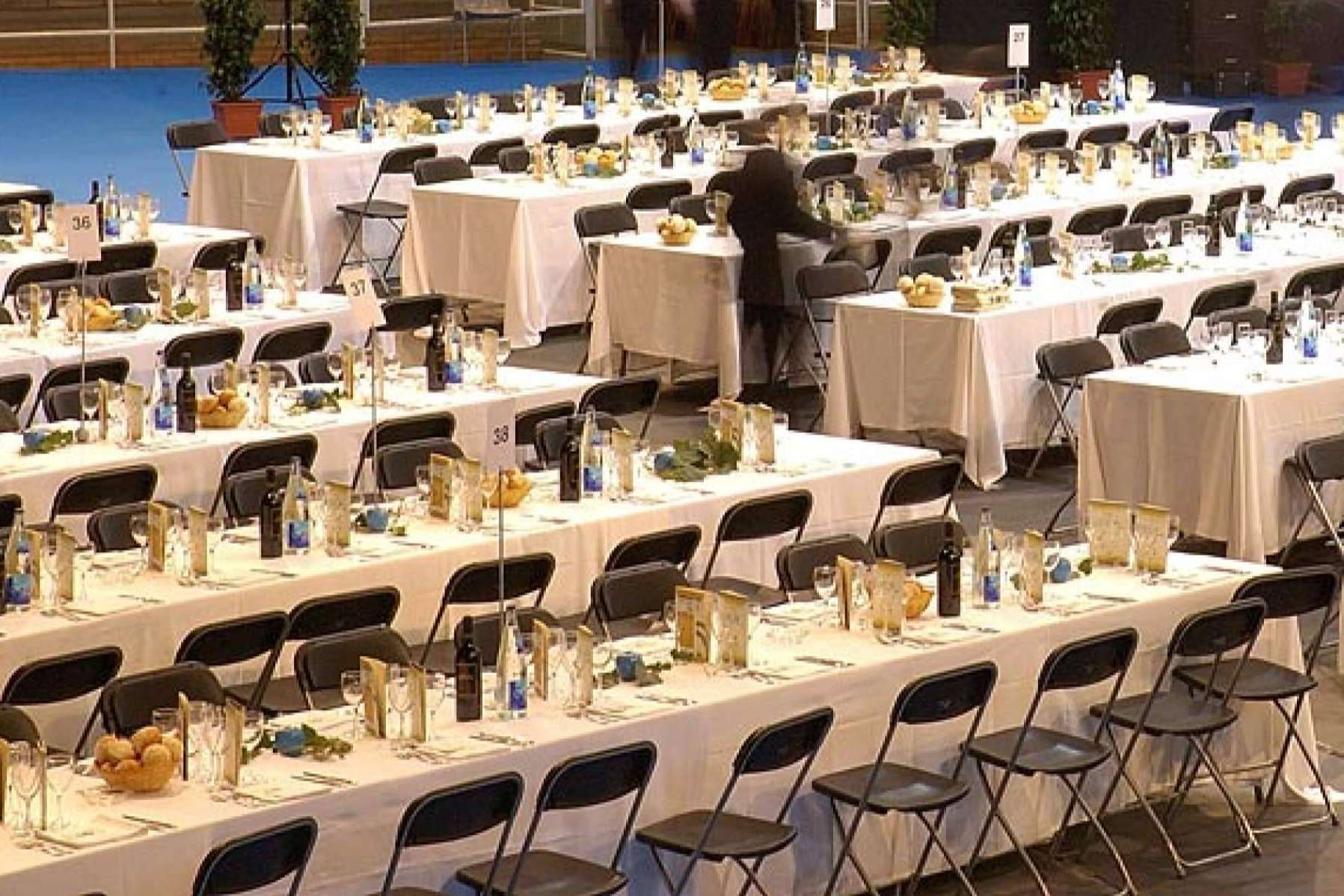 DESKandSIT y su mobiliario para catering y eventos