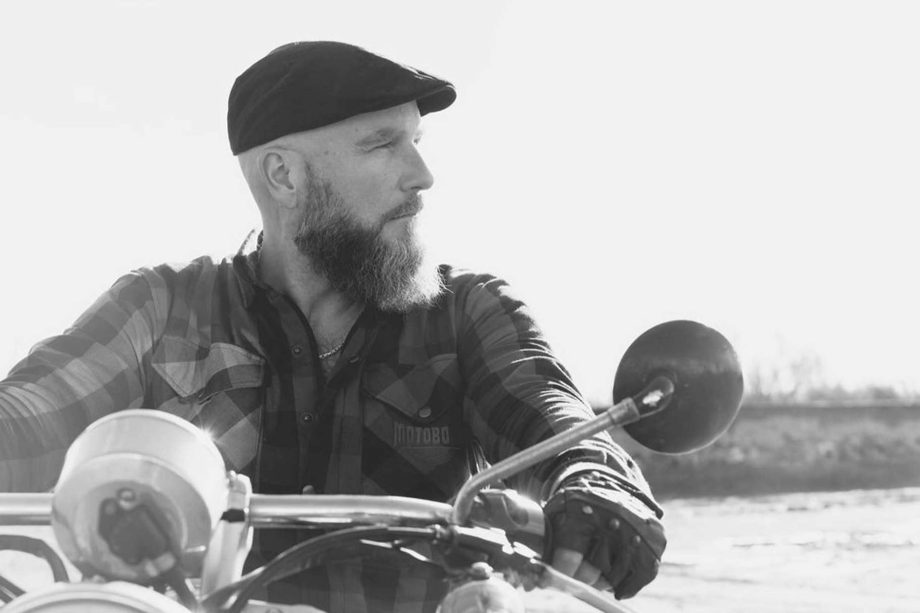Entrevista a Paco Naranjo, fundador de MotoBoar, la marca que no deja indiferente a ningún motero