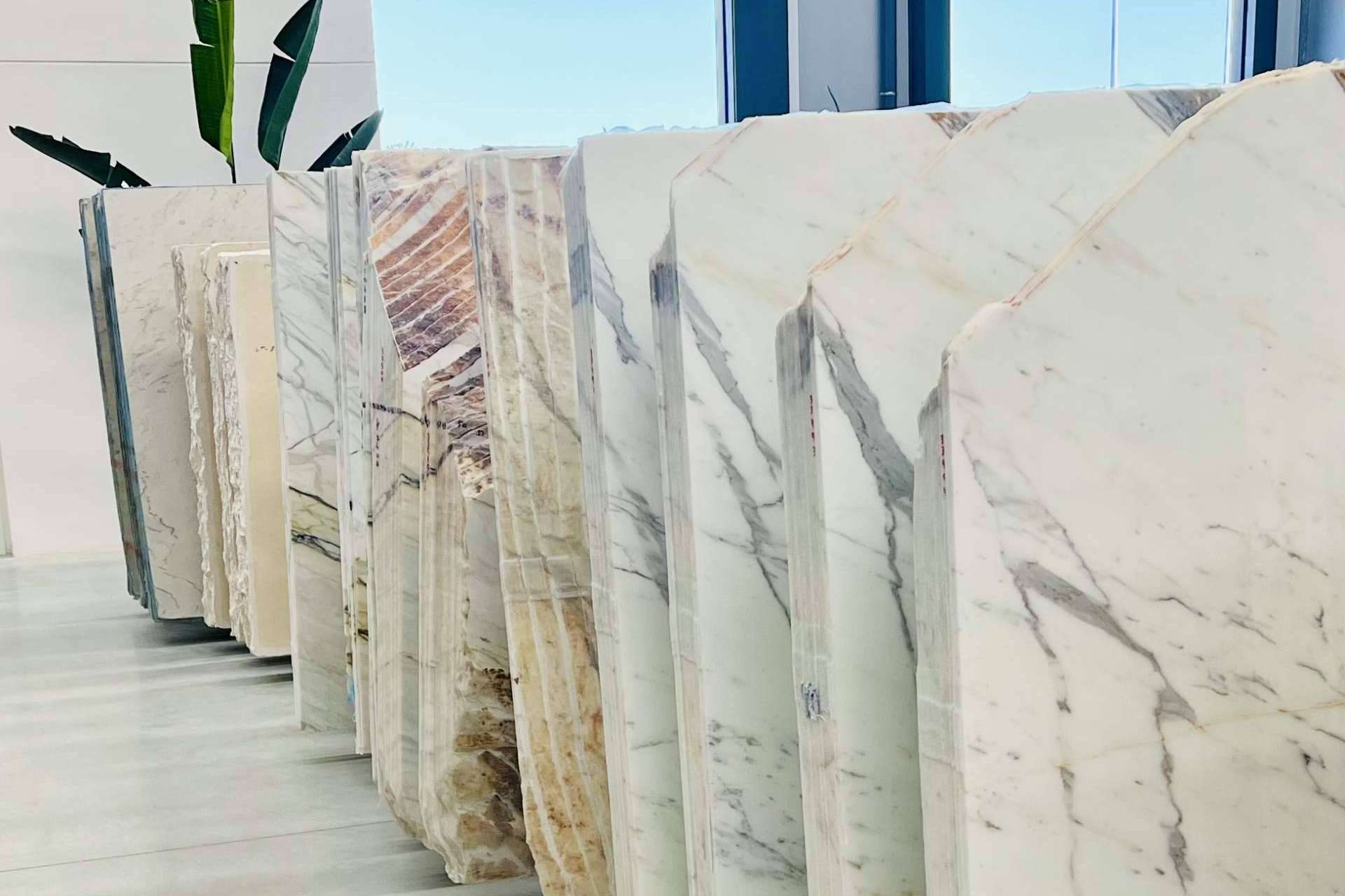 Los mármoles blancos más espectaculares del mercado, disponibles en Mediterranea Stone