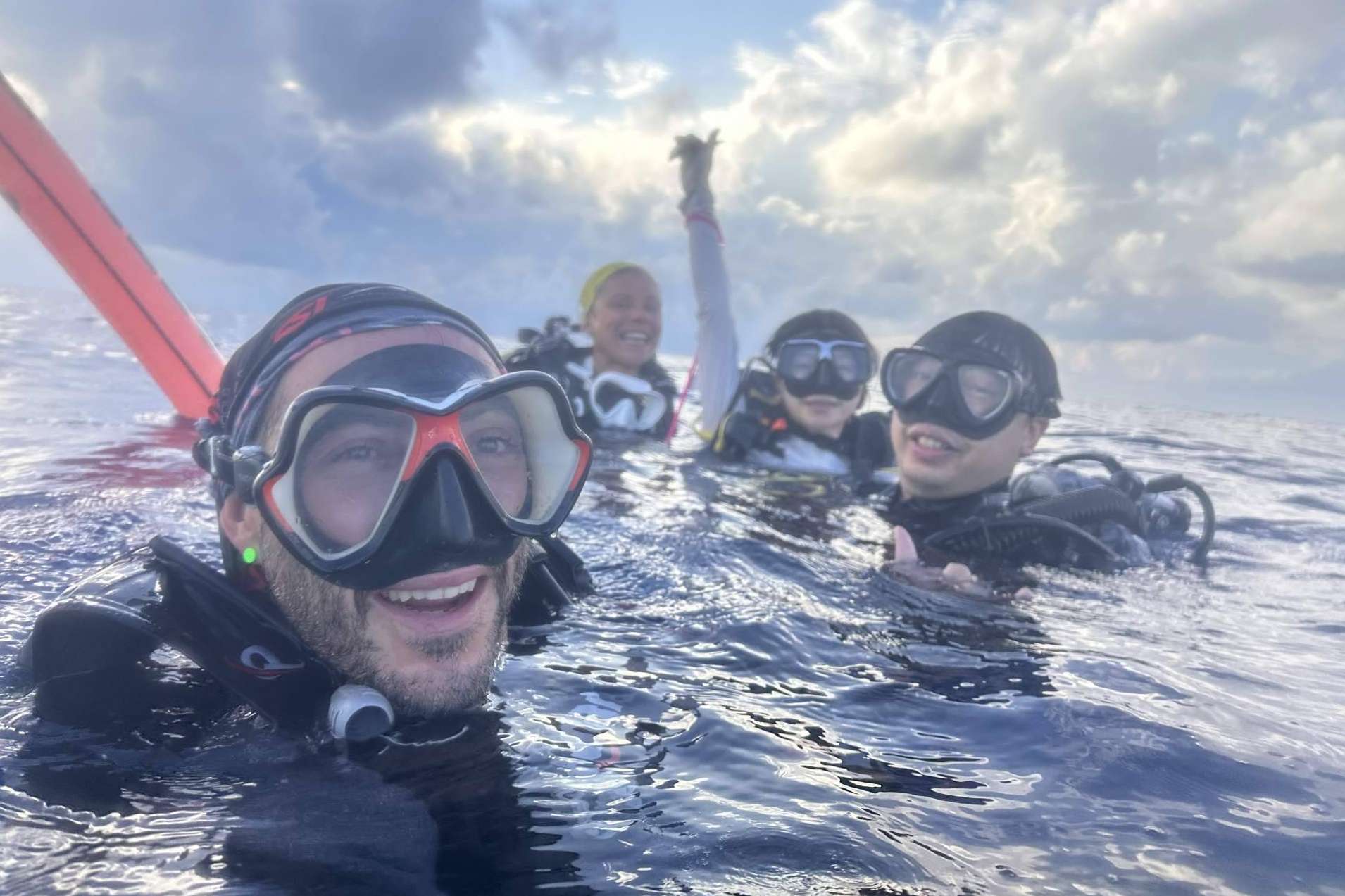 Descubrimiento de fauna marina con las excursiones de submarinismo de Drop Dive Maldives
