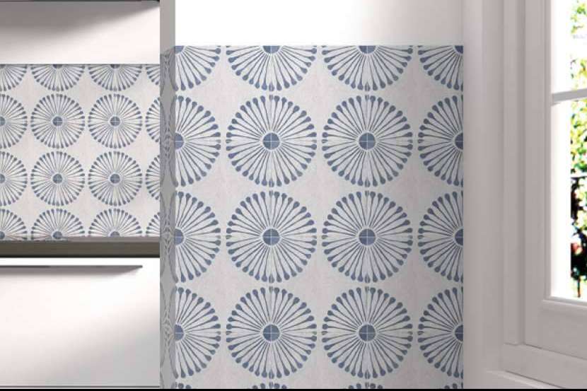 Mundo Cerámicas y las ventajas de elegir azulejos para piscinas y exteriores
