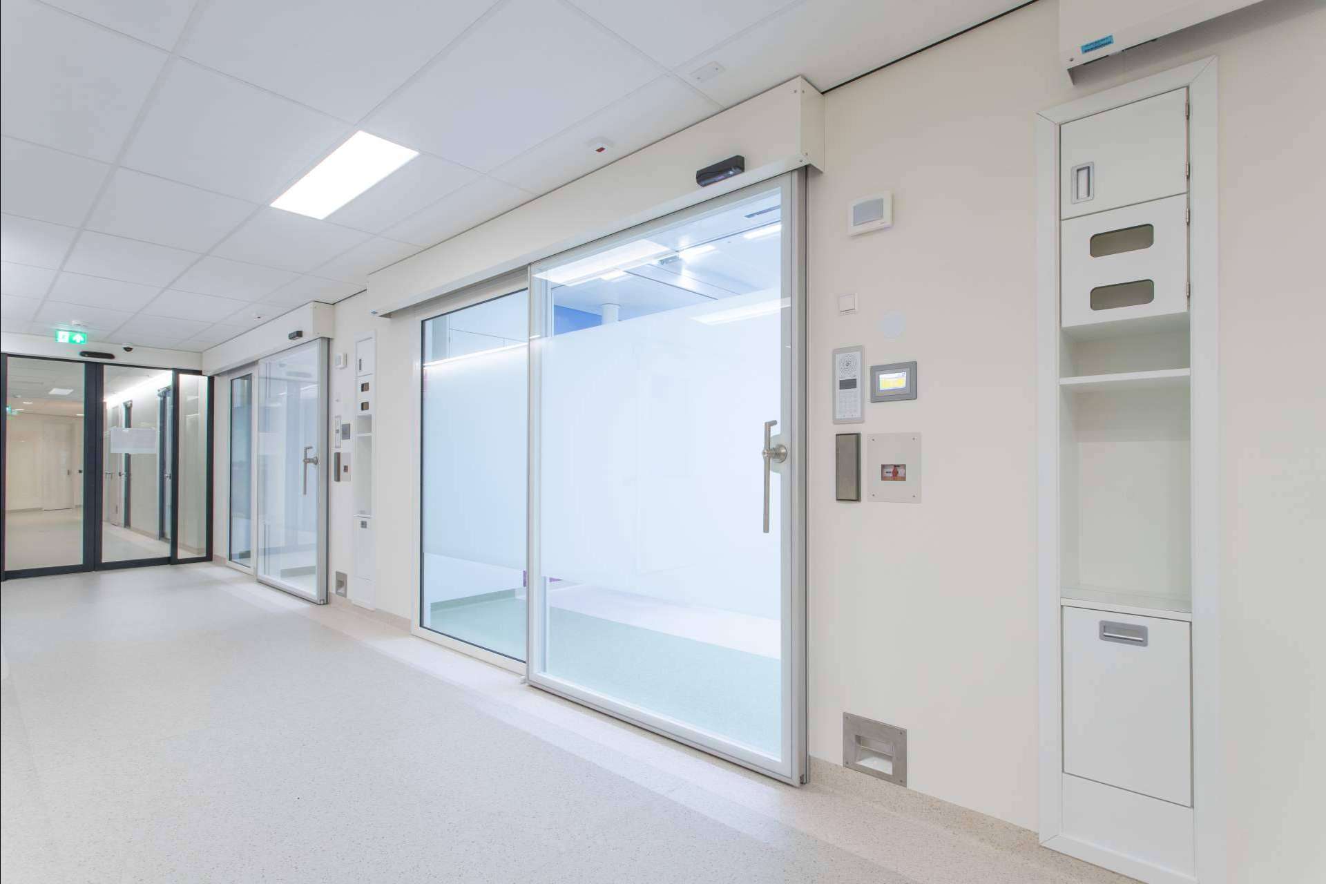ASSA ABLOY presentará su última innovación en puertas herméticas en el 41º Seminario de Ingeniería Hospitalaria