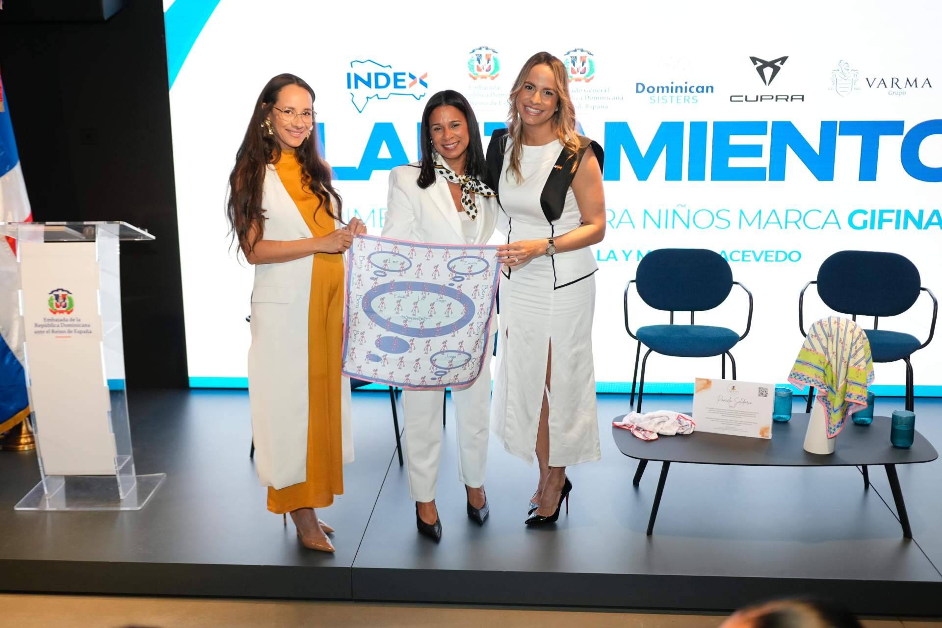 El pañuelo Solidario de Gifinas busca ayudar a niños dominicanos de Río San Juan