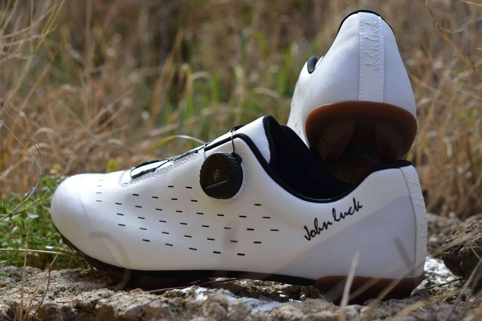 John Luck mejora la experiencia del ciclista con zapatillas de horma ancha