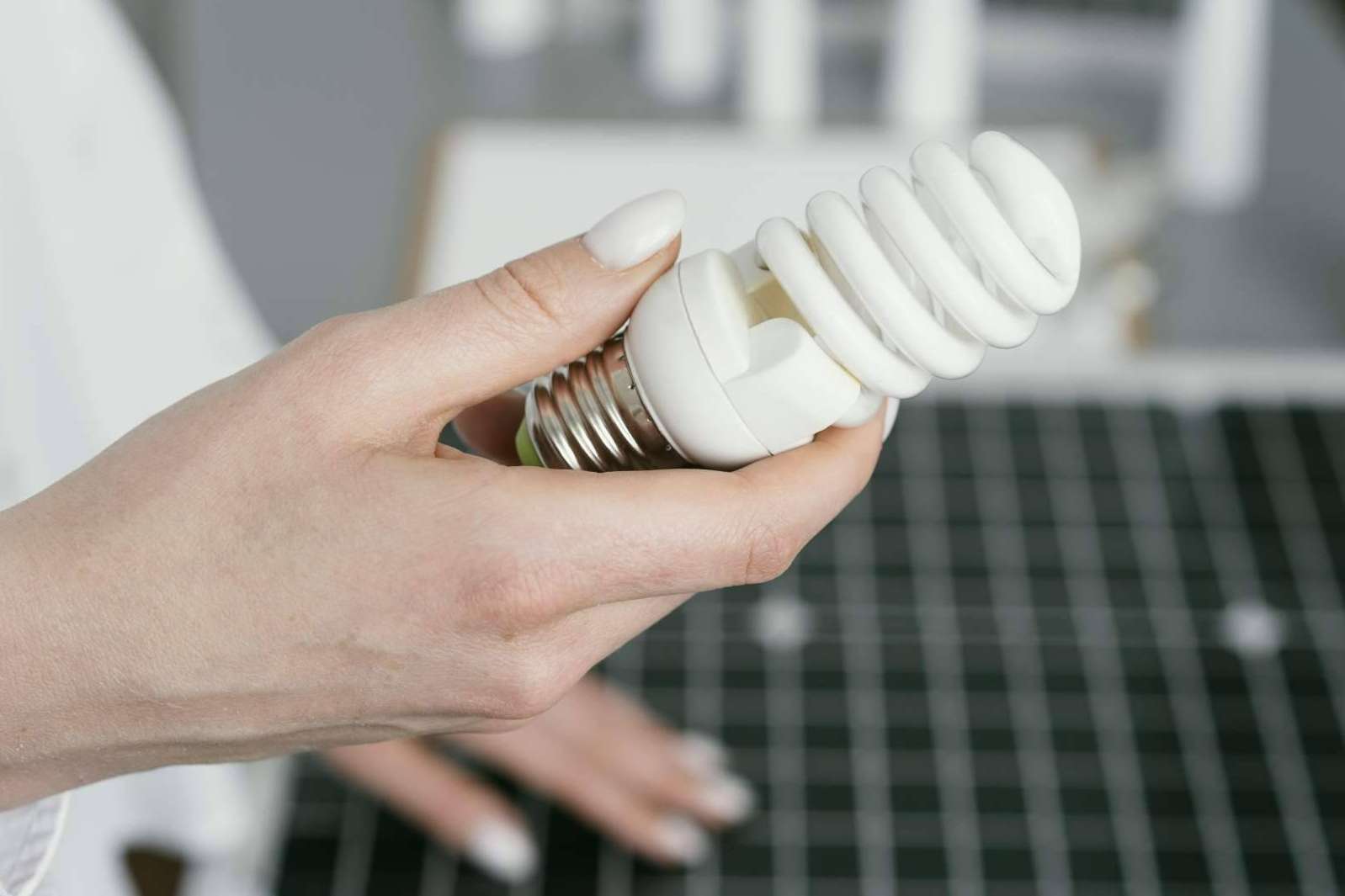 Baterías virtuales vs. físicas; ventajas y diferencias en el autoconsumo solar