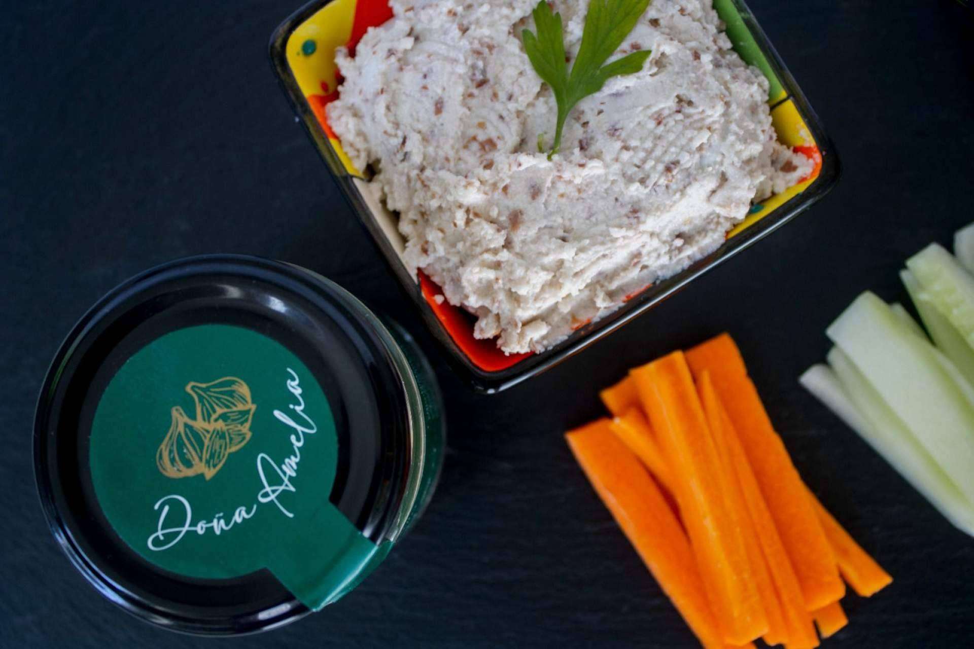 Producto local, receta histórica; el ajoblanco artesanal malagueño gana presencia