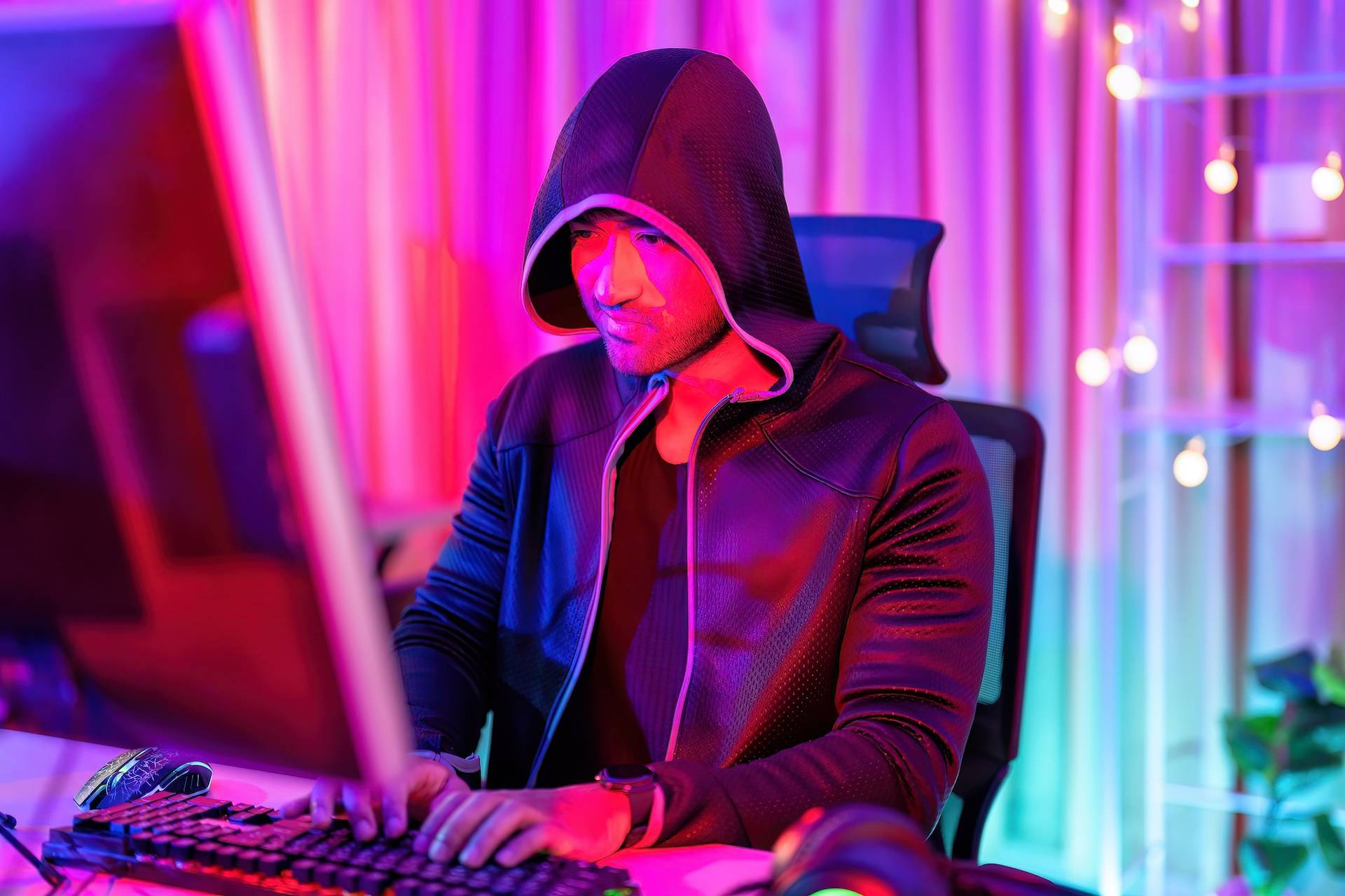 La oleada de hackers en Europa subraya la importancia del mantenimiento web profesional