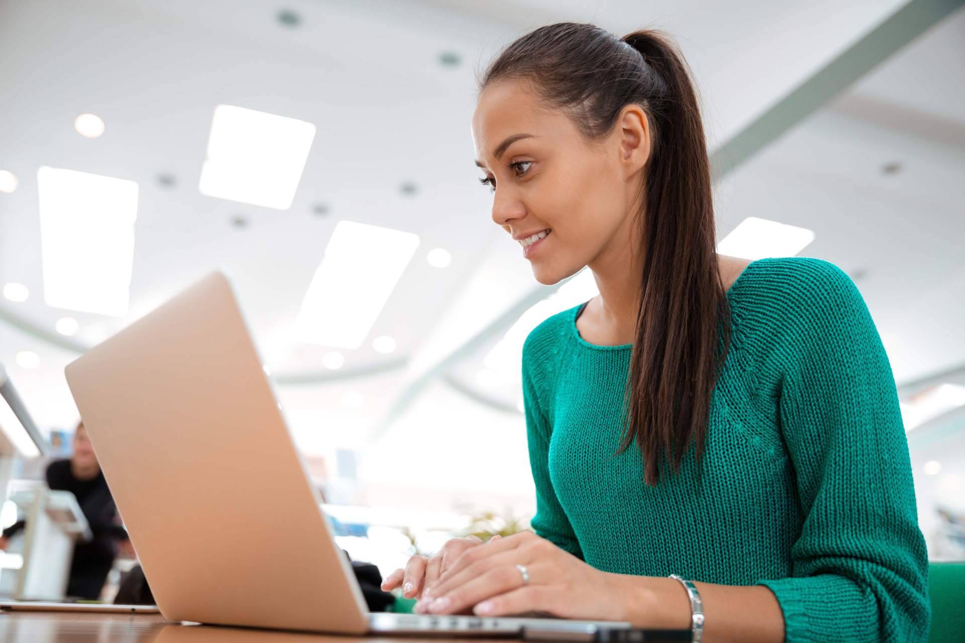 IEAD potencia el desarrollo de líderes con formación directiva 100 % online y flexible