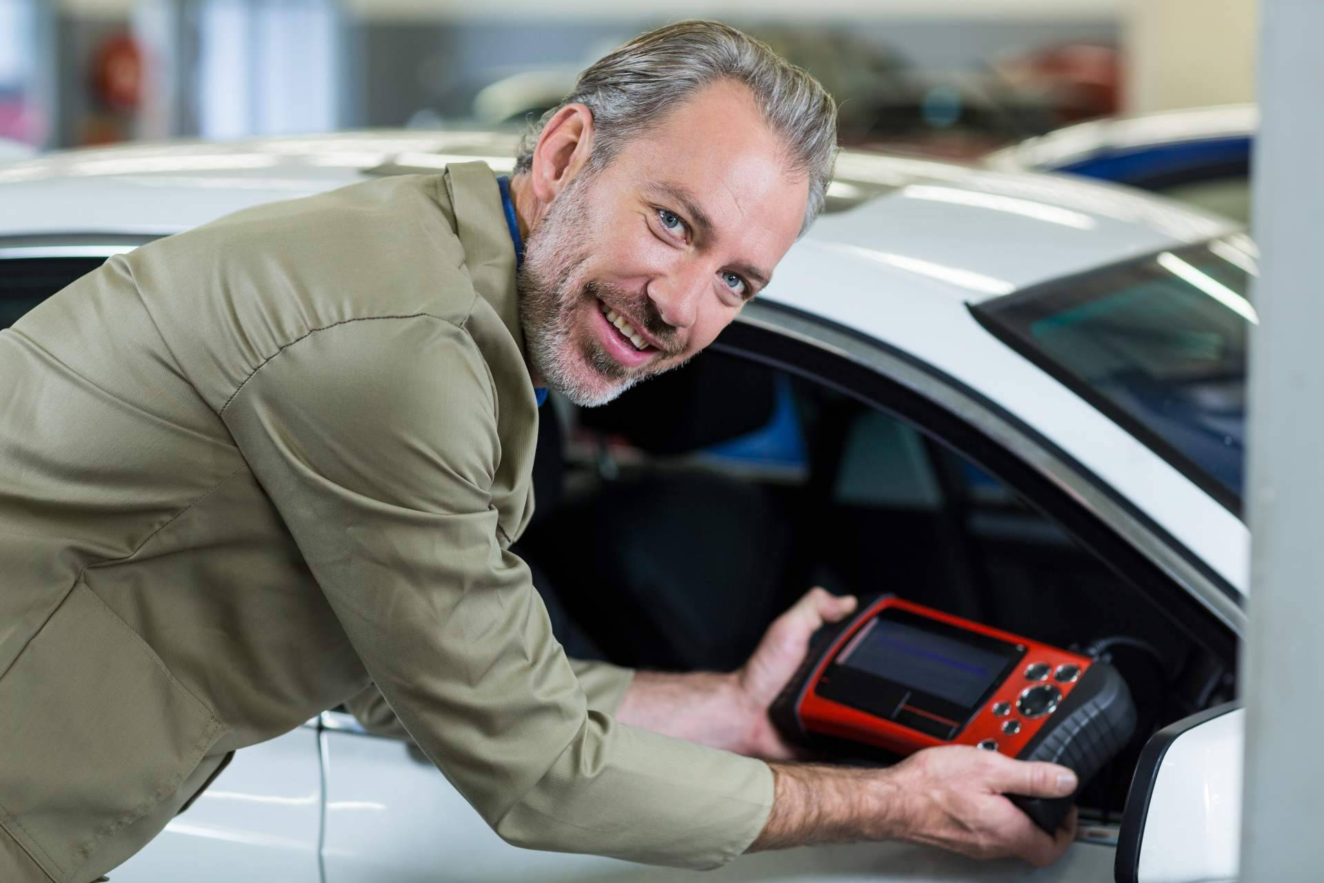 Cerrajero Santander 24h, especialistas en copia de llaves de coche y cerrajería del automóvil