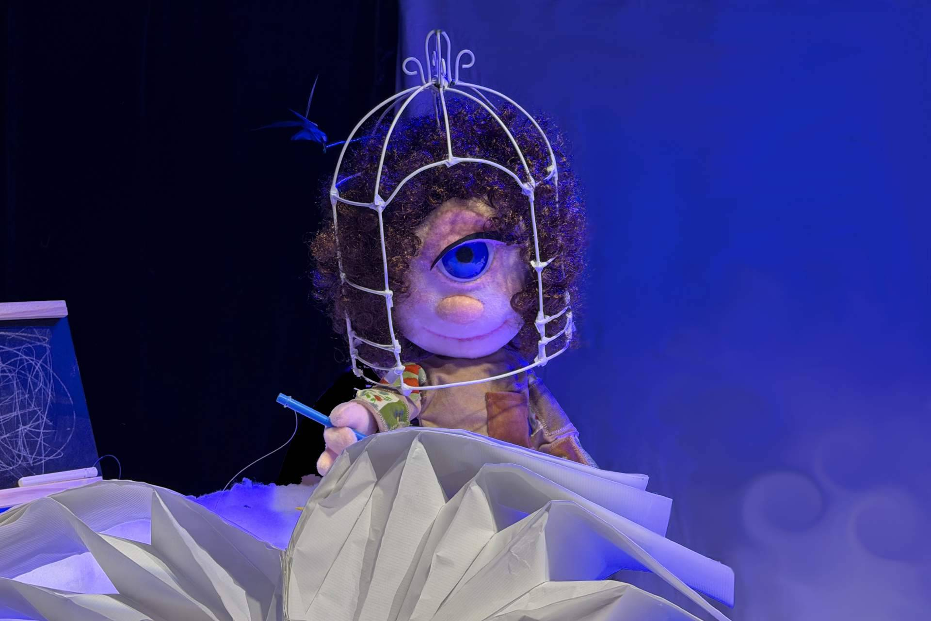 Bolina Títeres presenta 'Pajarillos en la Cabeza', un viaje escénico sobre la neurodiversidad